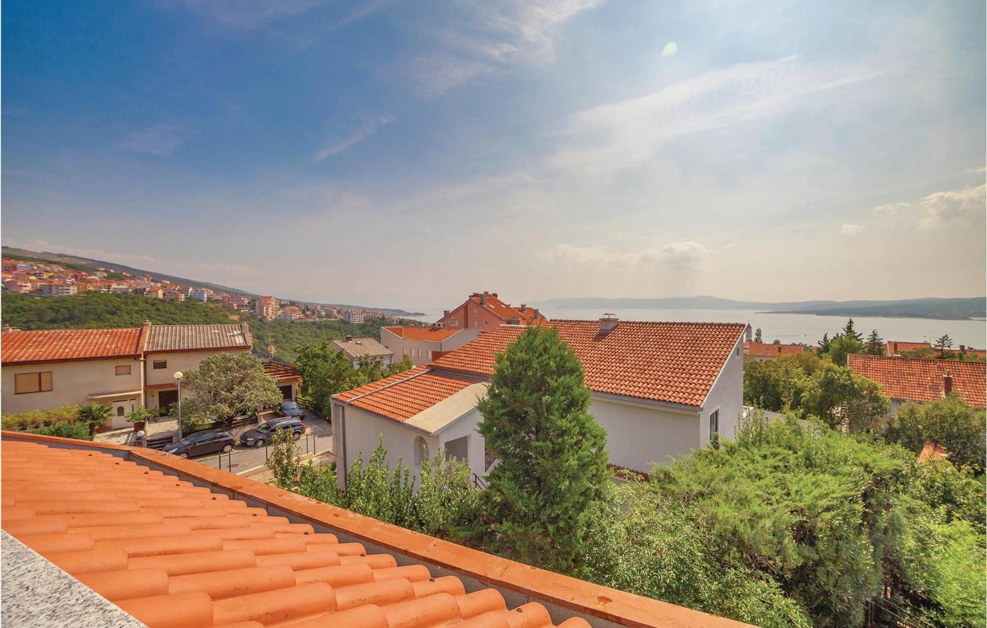 2 Bedroom Amazing Apartment In Crikvenica Exterior foto