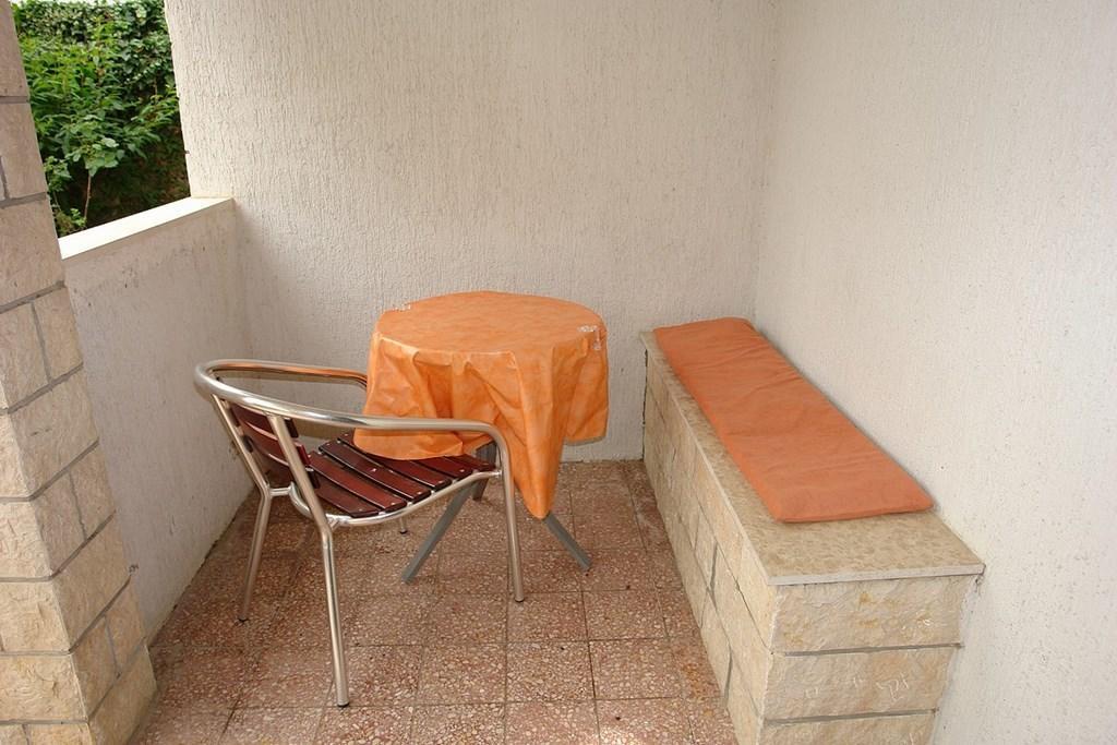 2 Bedroom Amazing Apartment In Crikvenica Habitación foto